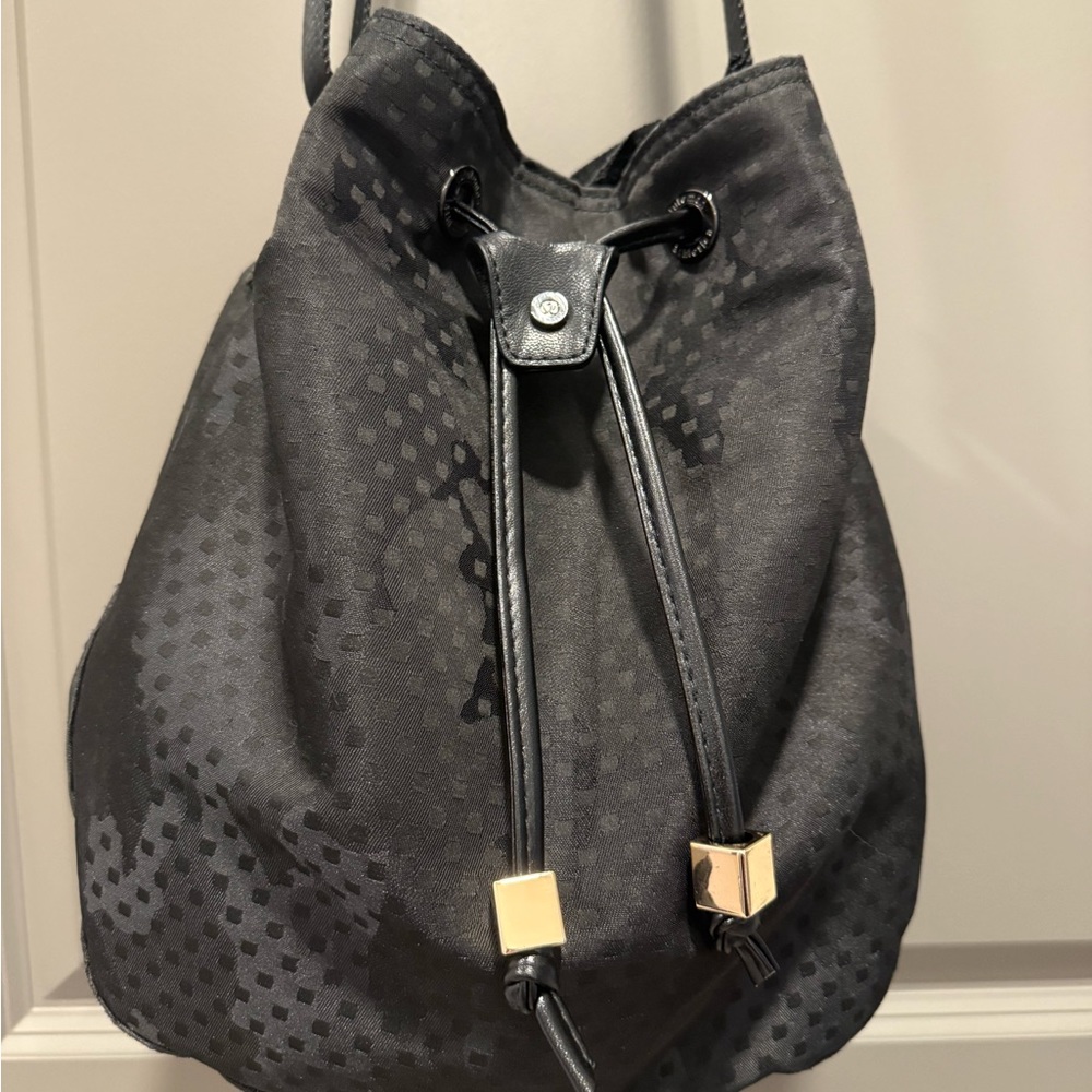 Lululemon Bucket Drawstring Bag
